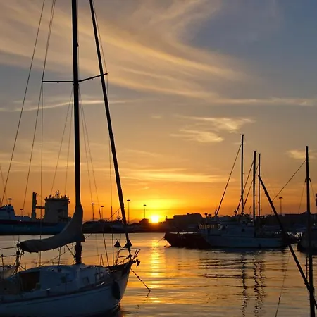 ֍relax ֍comfort ֍beach ֍nature ֍cagliari Downtown דירה קליארי